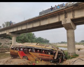 रुपन्देही में बस दुर्घटना /९ लोगों की मौत